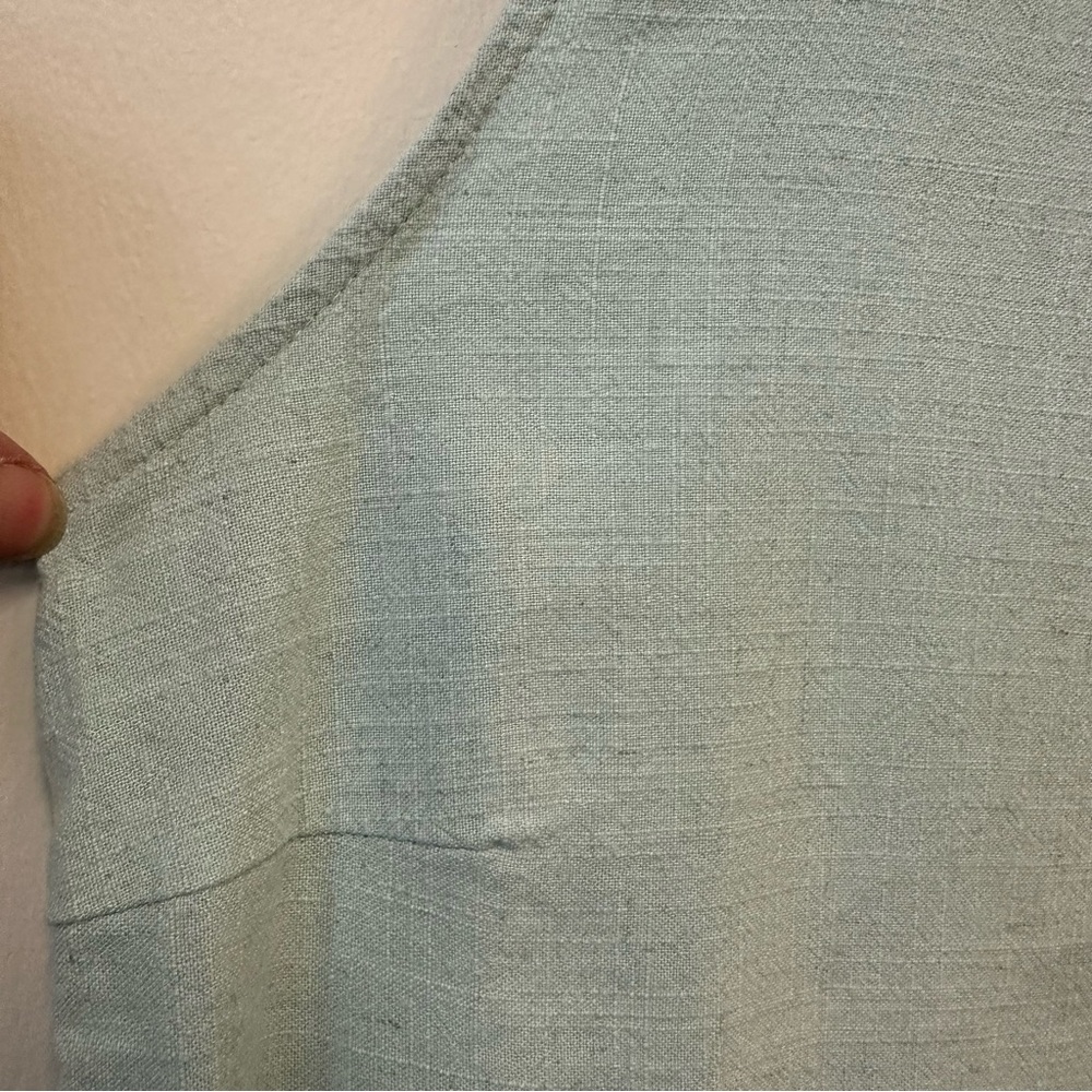 Monteau Linen Blend Mint Green Tank Top with Scalloped Hem - Picture 3 of 7